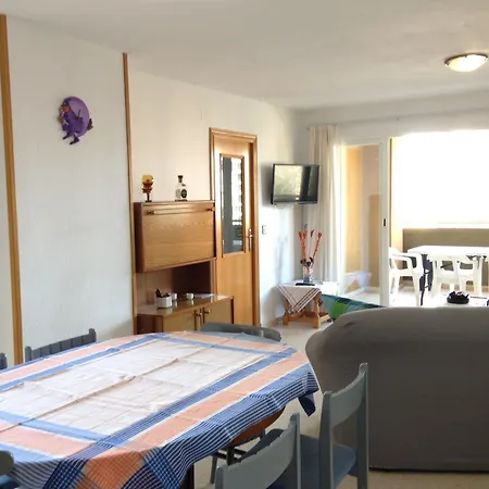 1 Apartment